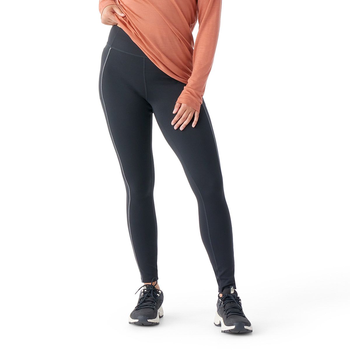 Above-Knee-Length Highly Elastic Sports Leggings - China Sports Wear and  Leggings price